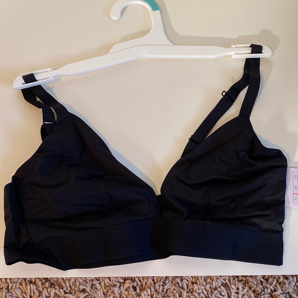 Womenswear sports bra